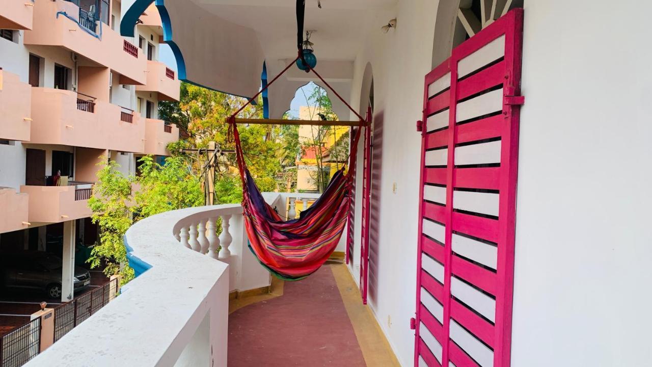 Holi-Wood Guesthouse 퐁디셰리 외부 사진